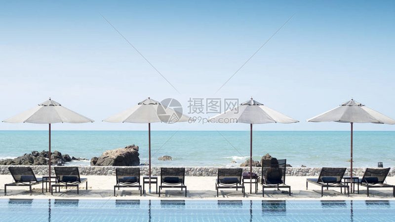 小标题：定制旅游线路的注意事项
